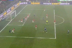 南宫体育-包含阿贾克斯赛后门线救险，志在荷甲名次提升，质疑声仍在，更衣室氛围转暖的词条